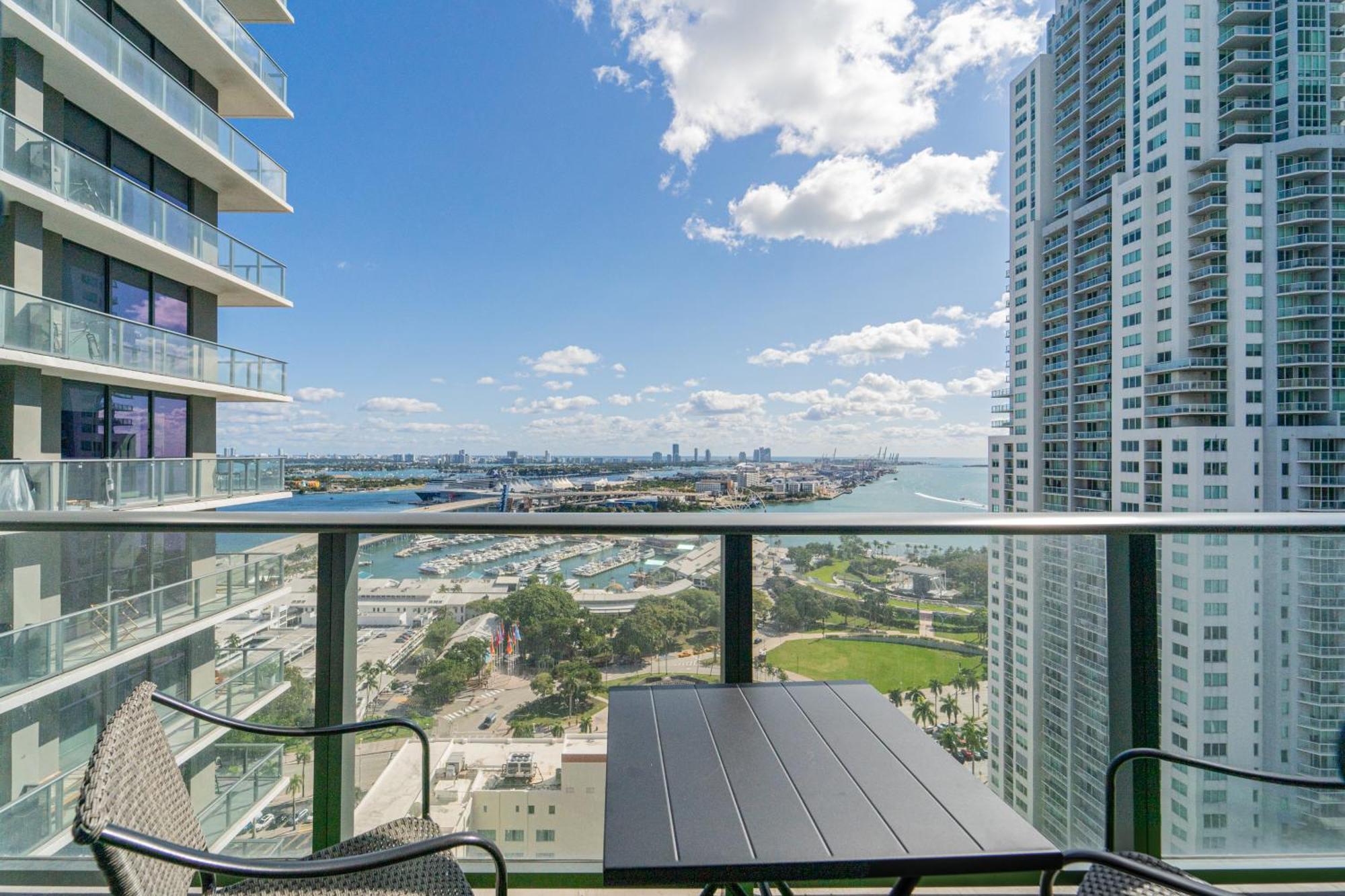 Devereaux Miami Luxury One-Bedroom And Studios Exterior foto